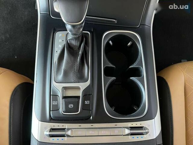 Кіа Карнівал, об'ємом двигуна 2.2 л та пробігом 128 тис. км за 34000 $, фото 13 на Automoto.ua