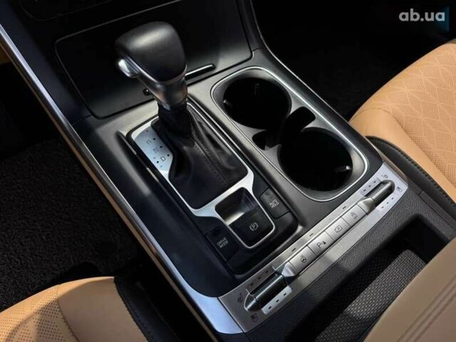 Киа Карнивал, объемом двигателя 2.2 л и пробегом 42 тыс. км за 41900 $, фото 15 на Automoto.ua