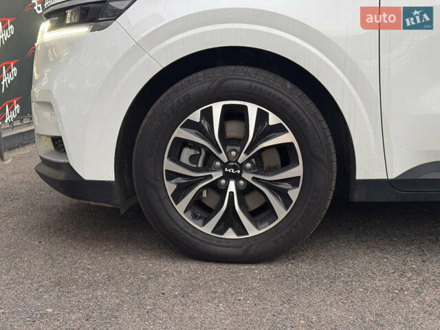 Киа Карнивал, объемом двигателя 2.2 л и пробегом 33 тыс. км за 39900 $, фото 4 на Automoto.ua