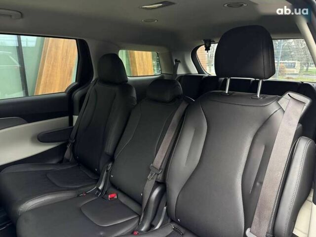 Киа Карнивал, объемом двигателя 3.5 л и пробегом 39 тыс. км за 26500 $, фото 23 на Automoto.ua