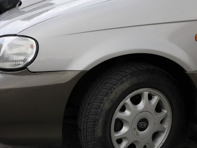 Серый Киа Карнивал, объемом двигателя 2.9 л и пробегом 3 тыс. км за 4599 $, фото 4 на Automoto.ua