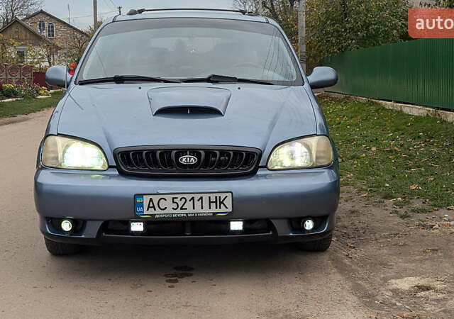 Серый Киа Карнивал, объемом двигателя 2.9 л и пробегом 350 тыс. км за 2150 $, фото 30 на Automoto.ua