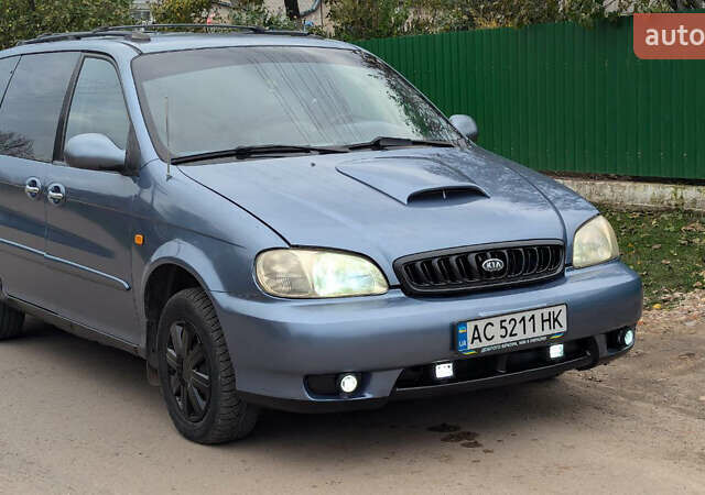 Серый Киа Карнивал, объемом двигателя 2.9 л и пробегом 350 тыс. км за 2150 $, фото 26 на Automoto.ua