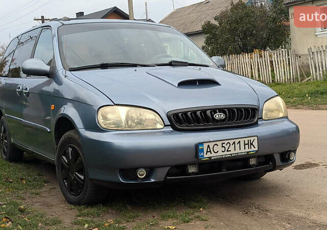 Серый Киа Карнивал, объемом двигателя 2.9 л и пробегом 350 тыс. км за 2150 $, фото 6 на Automoto.ua