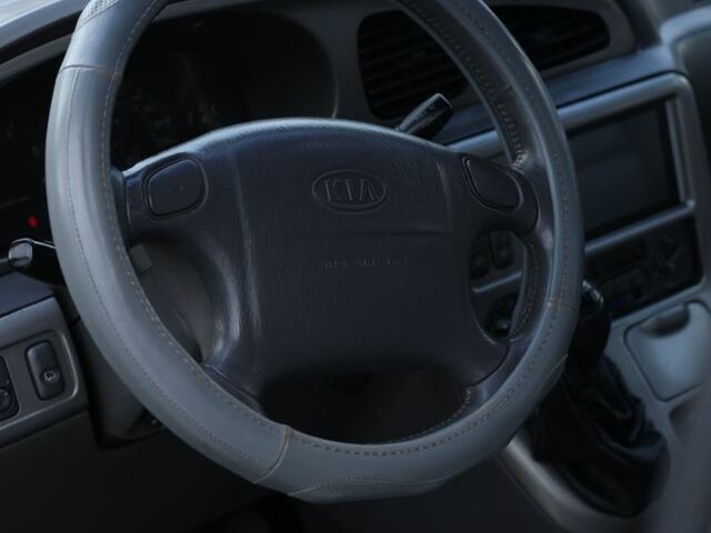 Серый Киа Карнивал, объемом двигателя 2.9 л и пробегом 3 тыс. км за 4599 $, фото 18 на Automoto.ua