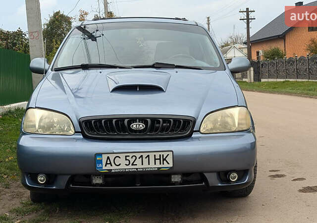 Серый Киа Карнивал, объемом двигателя 2.9 л и пробегом 350 тыс. км за 2150 $, фото 3 на Automoto.ua