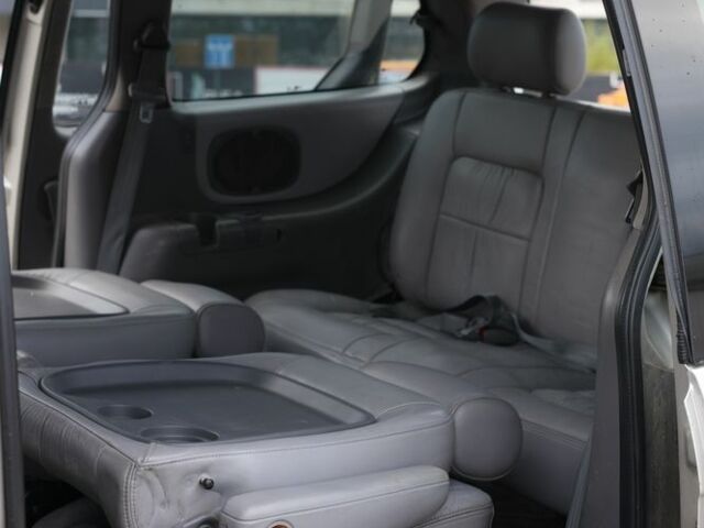 Серый Киа Карнивал, объемом двигателя 2.9 л и пробегом 3 тыс. км за 4599 $, фото 13 на Automoto.ua