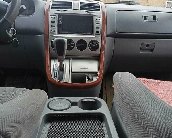 Серый Киа Карнивал, объемом двигателя 2.9 л и пробегом 348 тыс. км за 4300 $, фото 7 на Automoto.ua