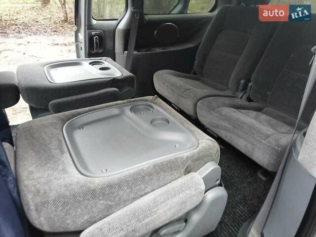 Серый Киа Карнивал, объемом двигателя 2.9 л и пробегом 348 тыс. км за 4300 $, фото 5 на Automoto.ua