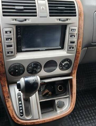 Серый Киа Карнивал, объемом двигателя 2.9 л и пробегом 270 тыс. км за 3450 $, фото 1 на Automoto.ua