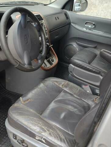 Серый Киа Карнивал, объемом двигателя 2.9 л и пробегом 270 тыс. км за 3450 $, фото 7 на Automoto.ua