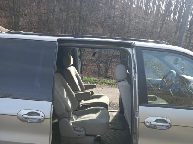 Серый Киа Карнивал, объемом двигателя 2.9 л и пробегом 147 тыс. км за 4709 $, фото 4 на Automoto.ua