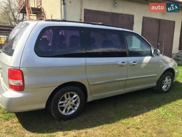 Серый Киа Карнивал, объемом двигателя 2.9 л и пробегом 390 тыс. км за 4800 $, фото 4 на Automoto.ua