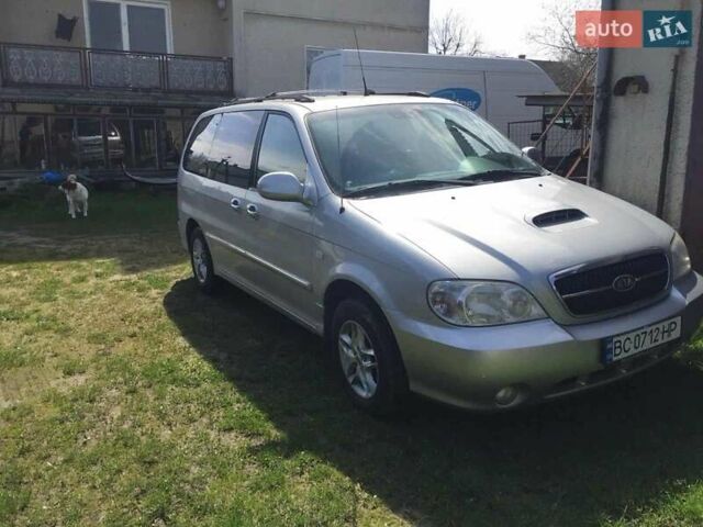 Серый Киа Карнивал, объемом двигателя 2.9 л и пробегом 390 тыс. км за 4800 $, фото 2 на Automoto.ua