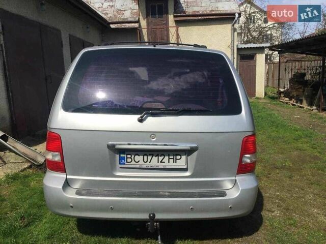 Серый Киа Карнивал, объемом двигателя 2.9 л и пробегом 390 тыс. км за 4800 $, фото 5 на Automoto.ua