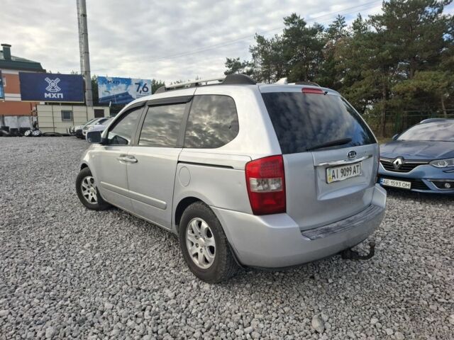 Сірий Кіа Карнівал, об'ємом двигуна 2.9 л та пробігом 267 тис. км за 5400 $, фото 3 на Automoto.ua