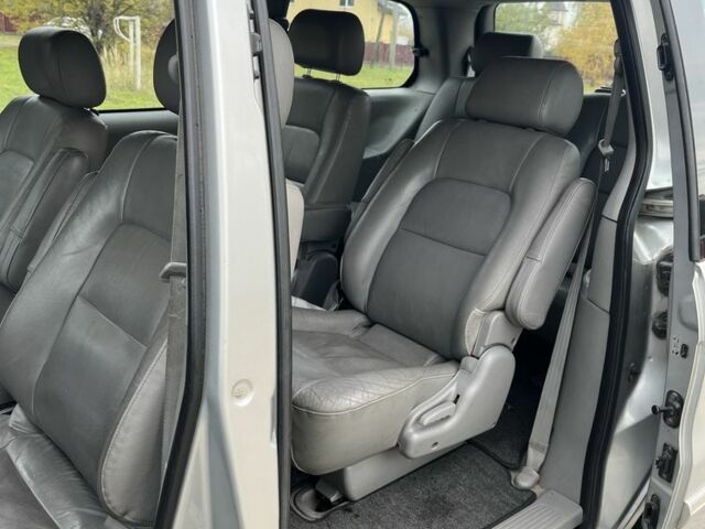 Кіа Карнівал 2006 у Львові на Automoto.ua Сірий Кіа Карнівал, об'ємом двигуна 0 л та пробігом 245 тис. км за 1600 $, фото 4 на Automoto.ua