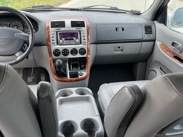 Кіа Карнівал 2006 у Львові на Automoto.ua Сірий Кіа Карнівал, об'ємом двигуна 0 л та пробігом 245 тис. км за 1600 $, фото 5 на Automoto.ua