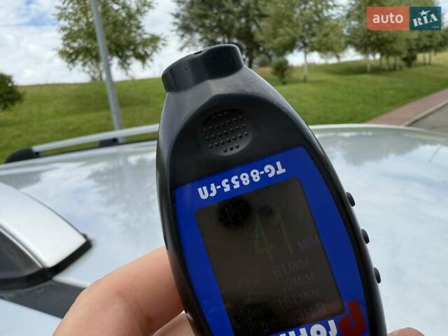 Серый Киа Карнивал, объемом двигателя 2.9 л и пробегом 200 тыс. км за 4700 $, фото 63 на Automoto.ua