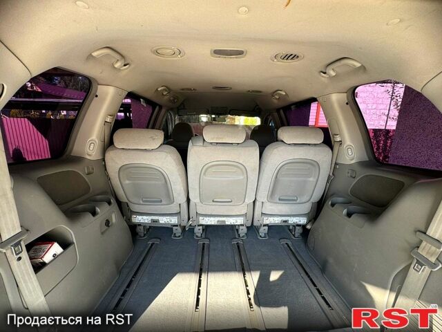 Серый Киа Карнивал, объемом двигателя 2.9 л и пробегом 180 тыс. км за 6500 $, фото 10 на Automoto.ua