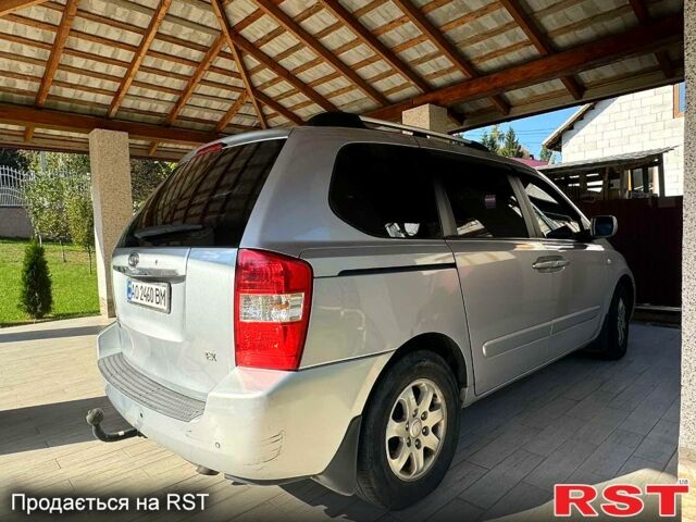 Серый Киа Карнивал, объемом двигателя 2.9 л и пробегом 180 тыс. км за 6500 $, фото 5 на Automoto.ua