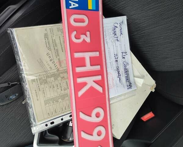 Серый Киа Карнивал, объемом двигателя 2.2 л и пробегом 174 тыс. км за 9999 $, фото 27 на Automoto.ua