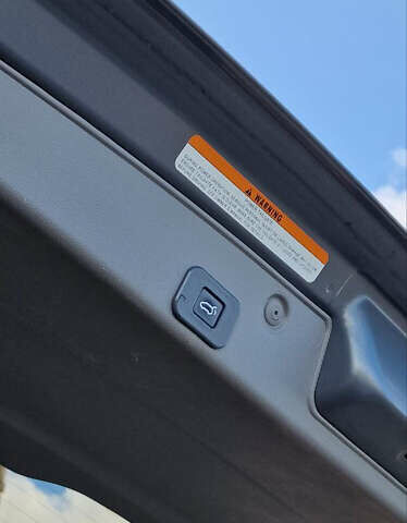 Серый Киа Карнивал, объемом двигателя 2.2 л и пробегом 273 тыс. км за 10800 $, фото 13 на Automoto.ua