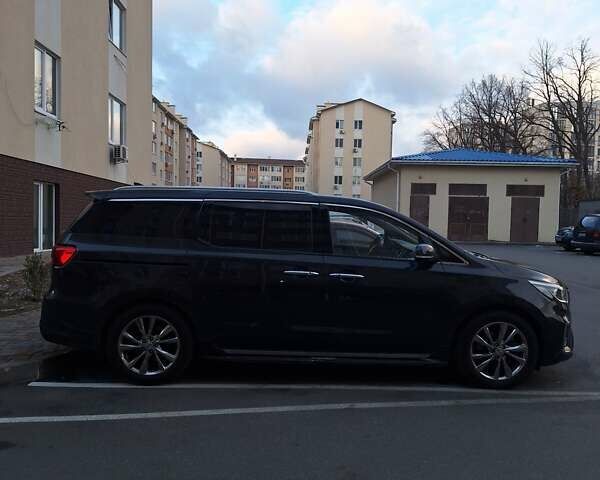 Серый Киа Карнивал, объемом двигателя 2.2 л и пробегом 83 тыс. км за 27000 $, фото 69 на Automoto.ua