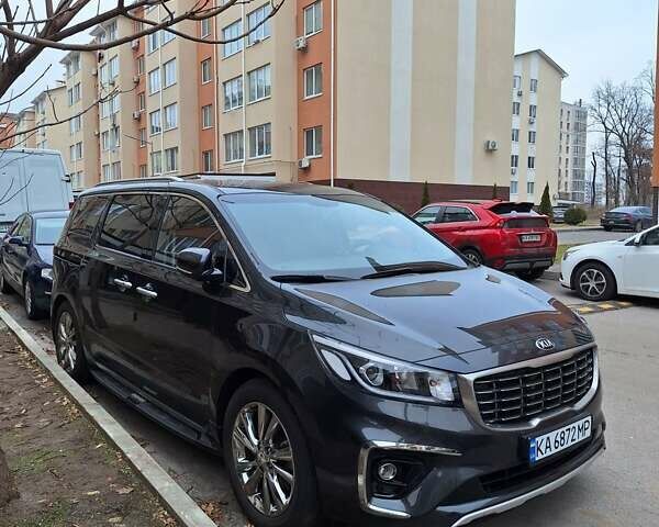 Серый Киа Карнивал, объемом двигателя 2.2 л и пробегом 83 тыс. км за 27500 $, фото 4 на Automoto.ua