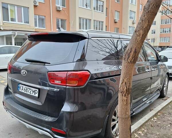 Серый Киа Карнивал, объемом двигателя 2.2 л и пробегом 83 тыс. км за 27000 $, фото 29 на Automoto.ua