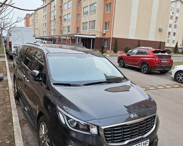 Серый Киа Карнивал, объемом двигателя 2.2 л и пробегом 83 тыс. км за 27000 $, фото 10 на Automoto.ua