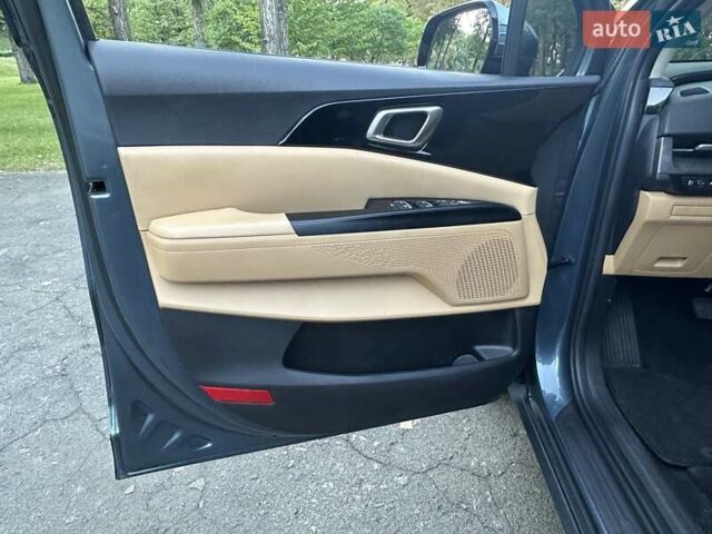 Серый Киа Карнивал, объемом двигателя 2.15 л и пробегом 186 тыс. км за 31500 $, фото 60 на Automoto.ua