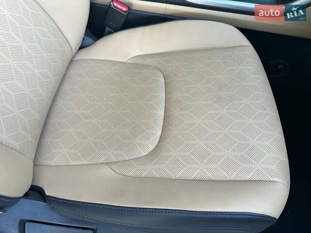 Серый Киа Карнивал, объемом двигателя 2.15 л и пробегом 186 тыс. км за 31500 $, фото 33 на Automoto.ua