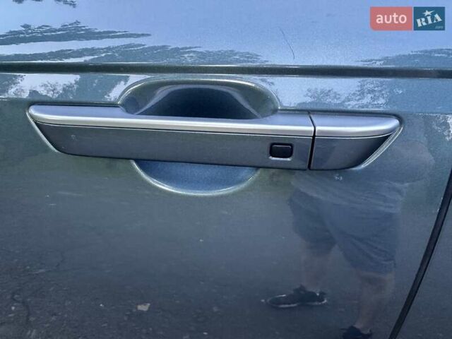 Серый Киа Карнивал, объемом двигателя 2.15 л и пробегом 186 тыс. км за 31500 $, фото 81 на Automoto.ua