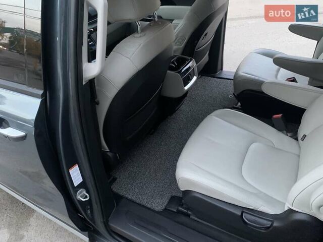 Серый Киа Карнивал, объемом двигателя 2.15 л и пробегом 81 тыс. км за 30950 $, фото 19 на Automoto.ua