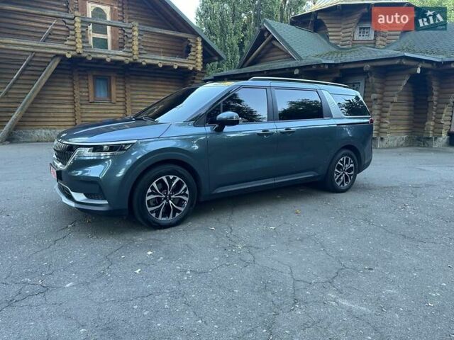 Серый Киа Карнивал, объемом двигателя 2.15 л и пробегом 186 тыс. км за 31500 $, фото 4 на Automoto.ua