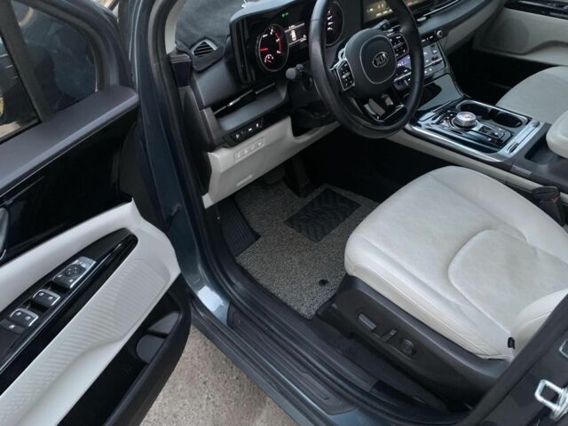 Серый Киа Карнивал, объемом двигателя 2.2 л и пробегом 81 тыс. км за 30900 $, фото 6 на Automoto.ua