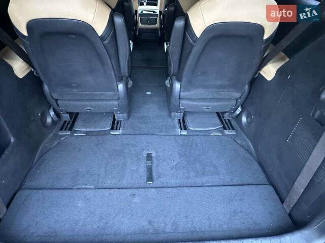 Серый Киа Карнивал, объемом двигателя 2.15 л и пробегом 186 тыс. км за 31500 $, фото 18 на Automoto.ua
