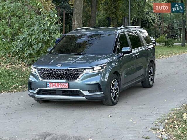 Серый Киа Карнивал, объемом двигателя 2.15 л и пробегом 186 тыс. км за 31500 $, фото 1 на Automoto.ua