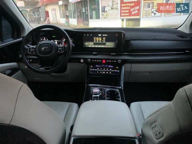 Серый Киа Карнивал, объемом двигателя 2.15 л и пробегом 81 тыс. км за 30950 $, фото 17 на Automoto.ua