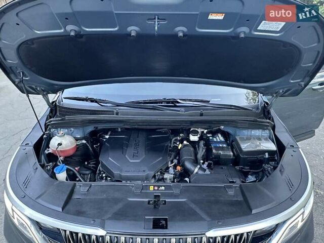 Серый Киа Карнивал, объемом двигателя 2.15 л и пробегом 186 тыс. км за 31500 $, фото 49 на Automoto.ua