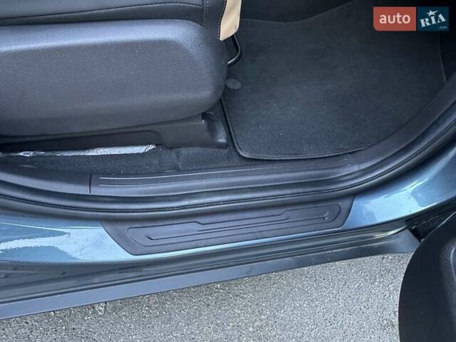 Серый Киа Карнивал, объемом двигателя 2.15 л и пробегом 186 тыс. км за 31500 $, фото 34 на Automoto.ua