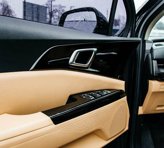 Сірий Кіа Карнівал, об'ємом двигуна 2.2 л та пробігом 147 тис. км за 33999 $, фото 32 на Automoto.ua