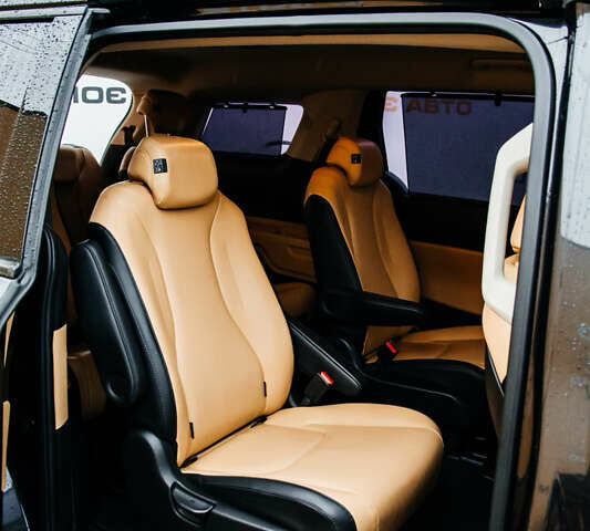 Сірий Кіа Карнівал, об'ємом двигуна 2.2 л та пробігом 147 тис. км за 33999 $, фото 93 на Automoto.ua