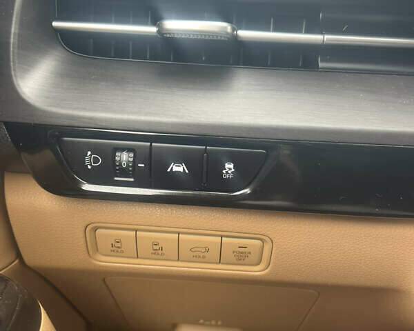 Серый Киа Карнивал, объемом двигателя 2.15 л и пробегом 79 тыс. км за 43000 $, фото 9 на Automoto.ua