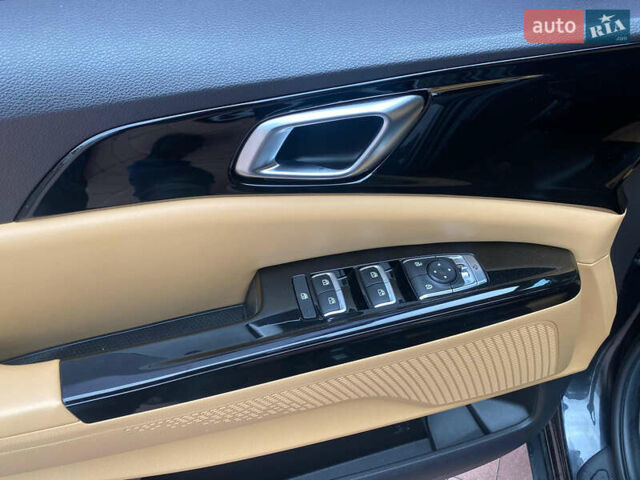 Серый Киа Карнивал, объемом двигателя 2.2 л и пробегом 147 тыс. км за 35500 $, фото 9 на Automoto.ua