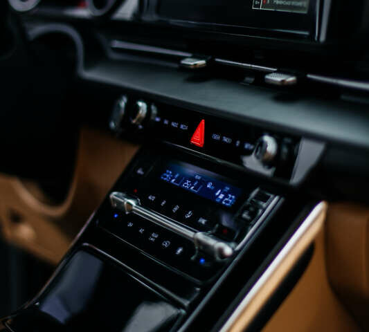 Сірий Кіа Карнівал, об'ємом двигуна 2.2 л та пробігом 147 тис. км за 33999 $, фото 52 на Automoto.ua