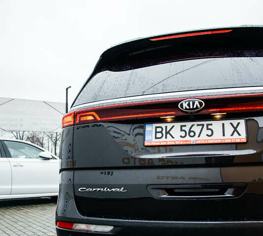 Сірий Кіа Карнівал, об'ємом двигуна 2.2 л та пробігом 147 тис. км за 33999 $, фото 17 на Automoto.ua