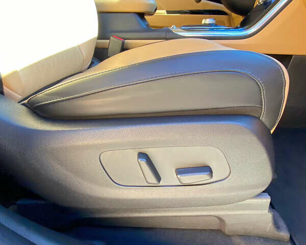 Серый Киа Карнивал, объемом двигателя 2.2 л и пробегом 147 тыс. км за 35500 $, фото 19 на Automoto.ua