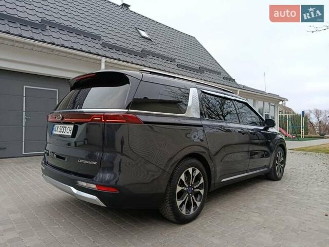 Серый Киа Карнивал, объемом двигателя 2.15 л и пробегом 90 тыс. км за 48000 $, фото 3 на Automoto.ua